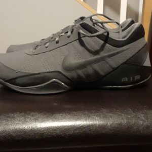 Nike Air Ring Leader Low size 11.5